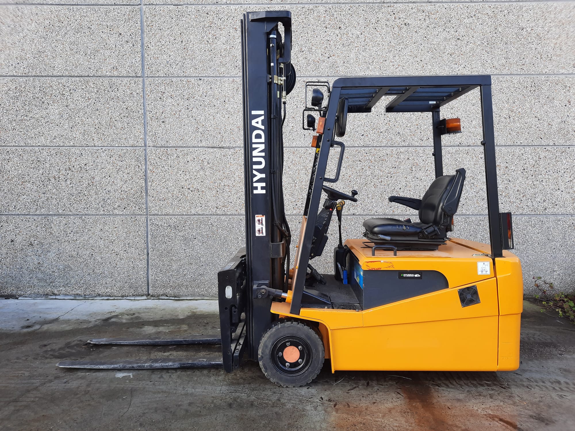 HT 414 – Hyundai 18E (1)